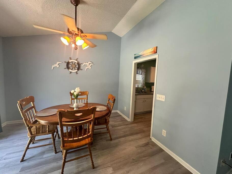 Adorable 3Br/2Ba W/ Garage 2Min Walk Ecu Health Villa Greenville Bagian luar foto