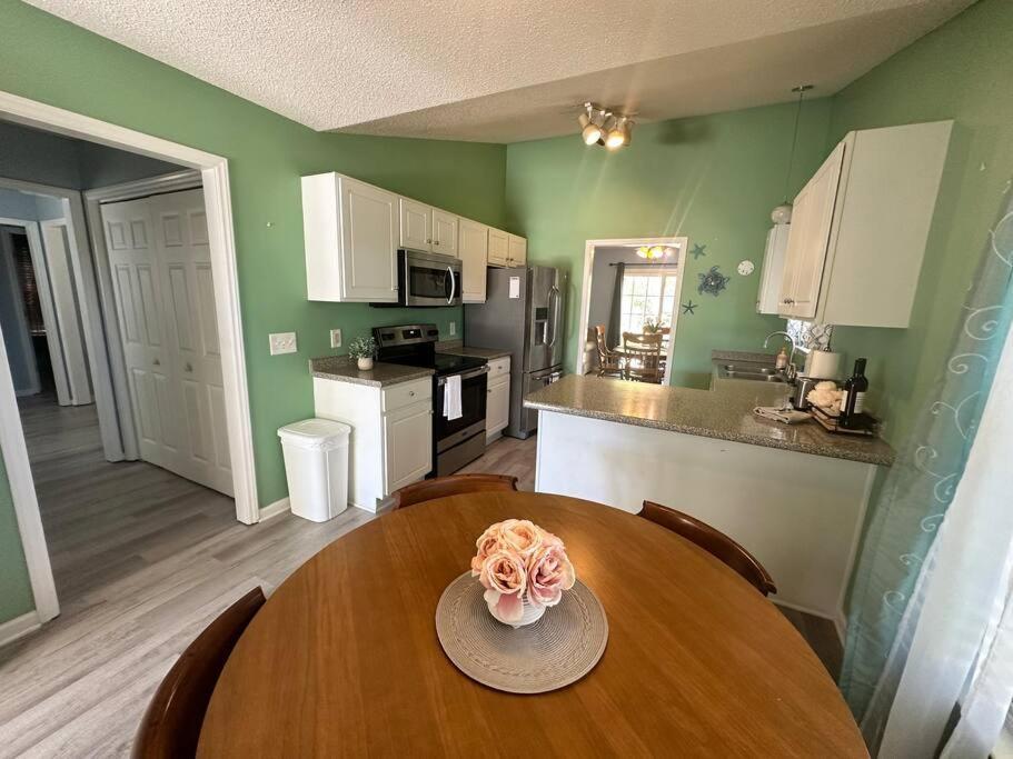 Adorable 3Br/2Ba W/ Garage 2Min Walk Ecu Health Villa Greenville Bagian luar foto