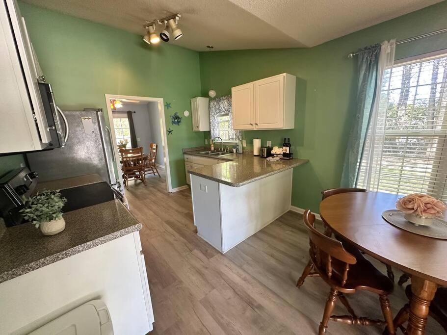 Adorable 3Br/2Ba W/ Garage 2Min Walk Ecu Health Villa Greenville Bagian luar foto