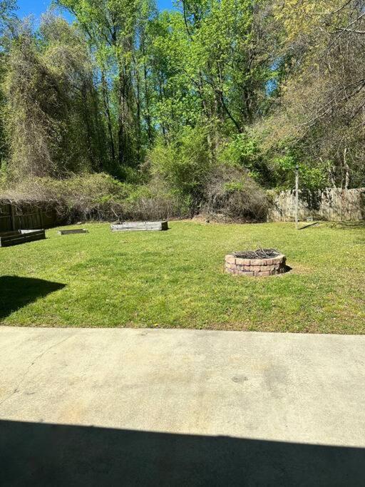 Adorable 3Br/2Ba W/ Garage 2Min Walk Ecu Health Villa Greenville Bagian luar foto
